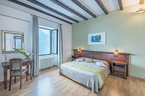 ארגגנו Villa Belvedere Como Lake Relais מלון